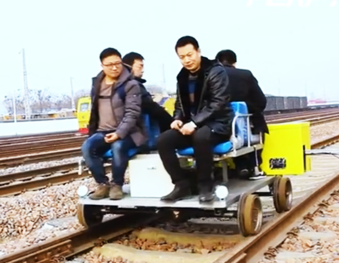 軌道檢修車(chē)