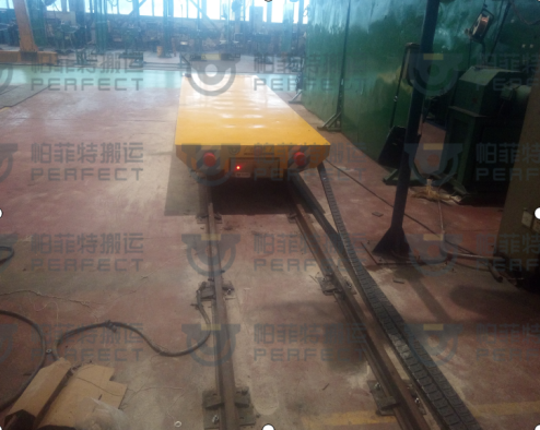 江蘇南京鋼筋卷快速卸貨動力軌道車